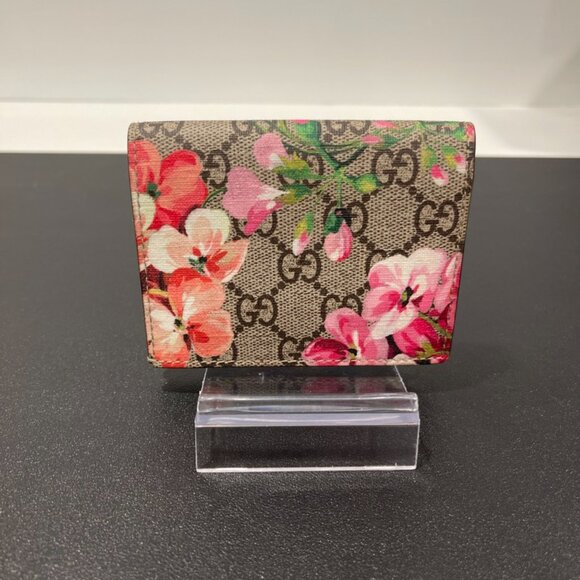 GG Supreme Monogram Blooms Card Case Beige Multicolor Dry Rose (159501) - Picture 2 of 7